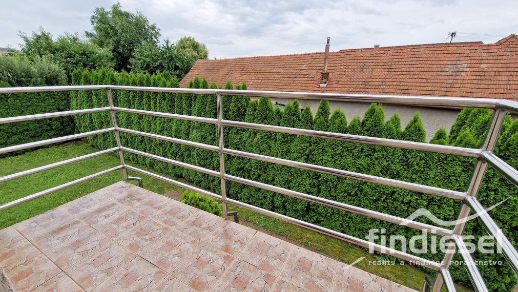 6 izbový rodinný dom v Čereňanoch