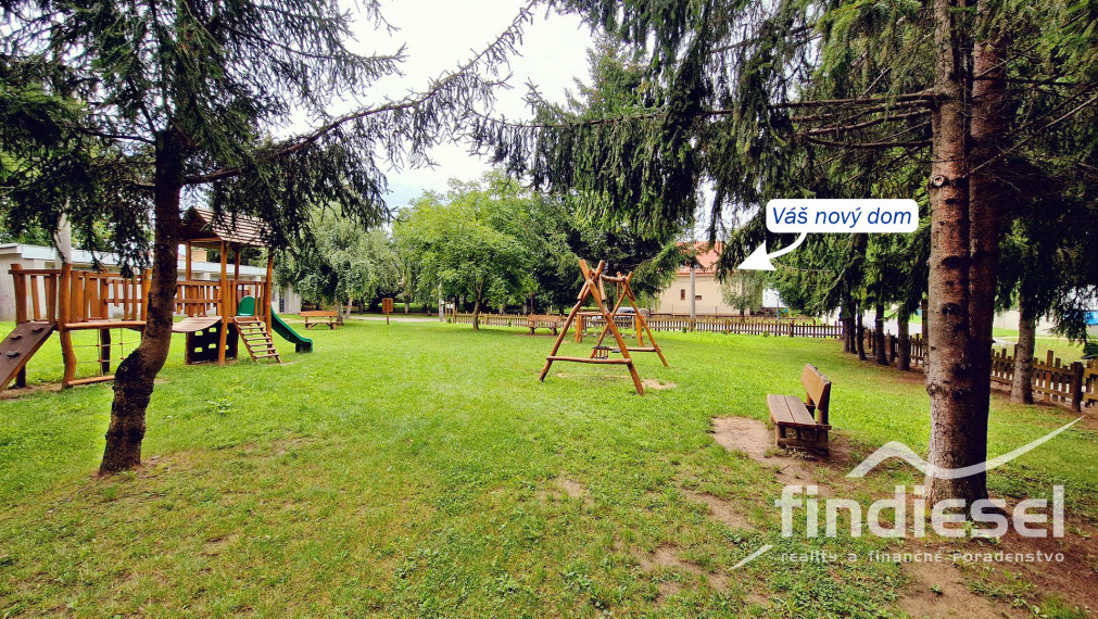 6 izbový rodinný dom v Čereňanoch