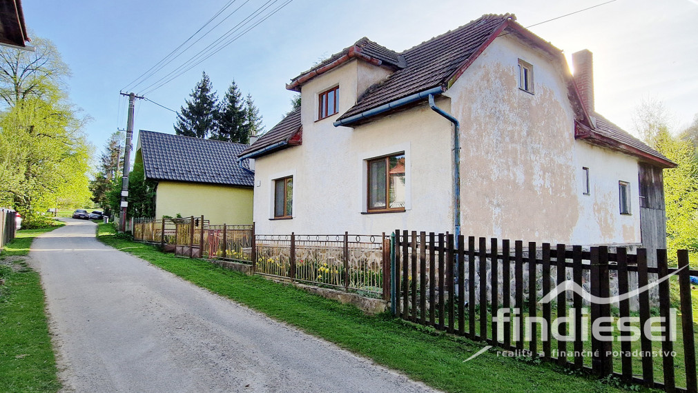 Rodinný dom v obci Sklené, okr. Turčianske Teplice