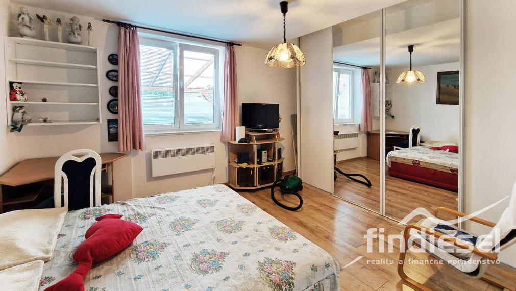 5 izbový rodinný dom,Zem. Kostoľany