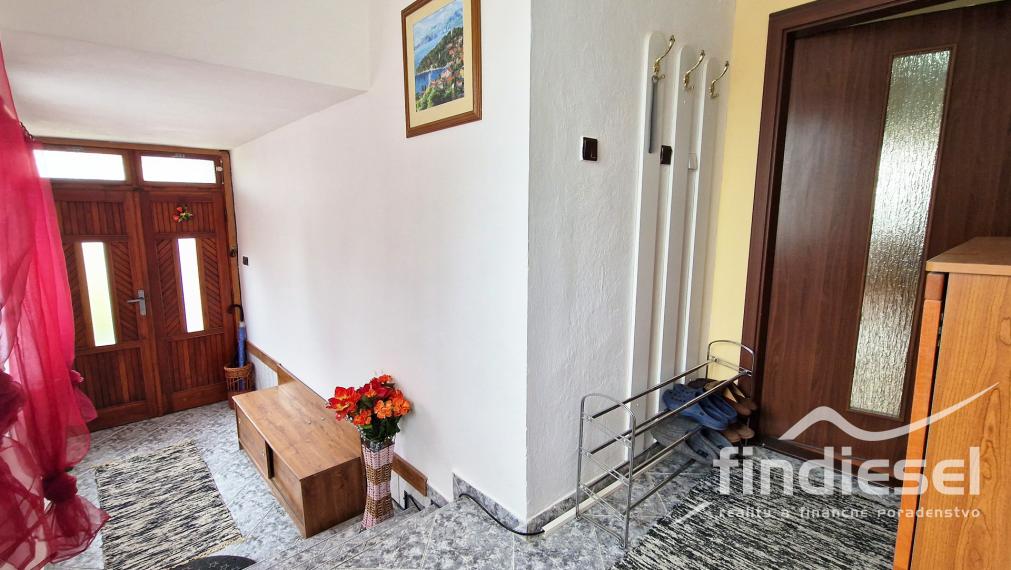 5 izbový rodinný dom,Zem. Kostoľany