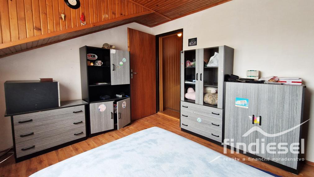 5 izbový rodinný dom,Zem. Kostoľany