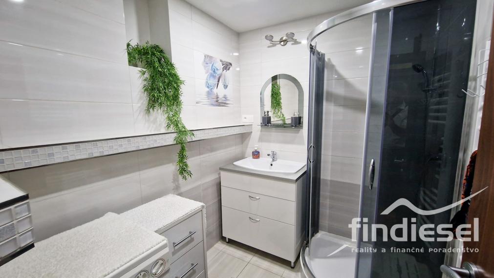 5 izbový rodinný dom,Zem. Kostoľany