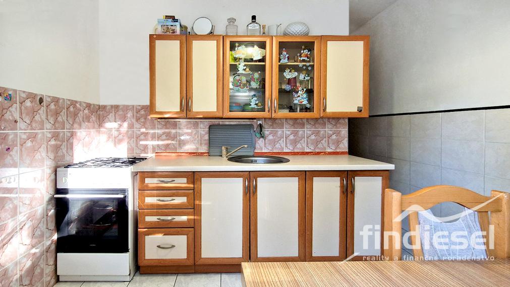 2 izbový byt 50m2 centrum Prievidza