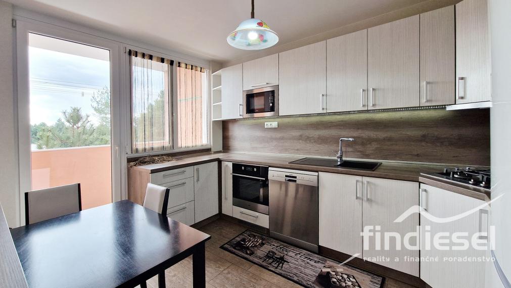 Moderný 3 izbový byt na prenájom, ul. Ľ.Ondrejova, Prievidza