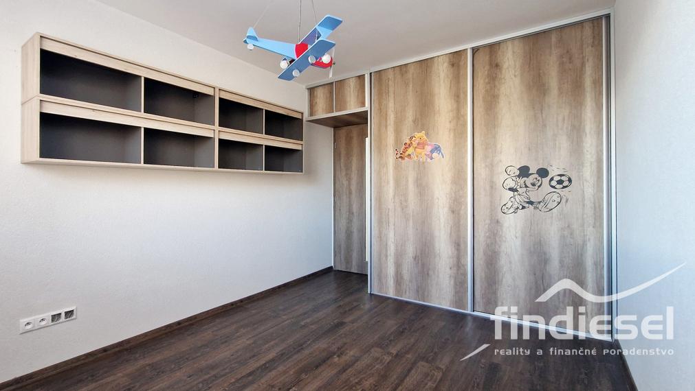 Moderný 3 izbový byt na prenájom, ul. Ľ.Ondrejova, Prievidza