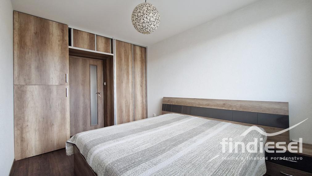 Moderný 3 izbový byt na prenájom, ul. Ľ.Ondrejova, Prievidza