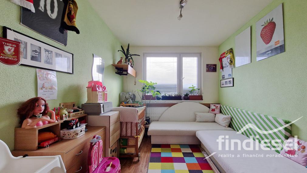 3 izbový byt 72 m2 ul. Žarnova Prievidza