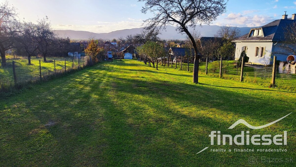 Pozemok na stavbu domu  1359 m2 Nedožery - Brezany