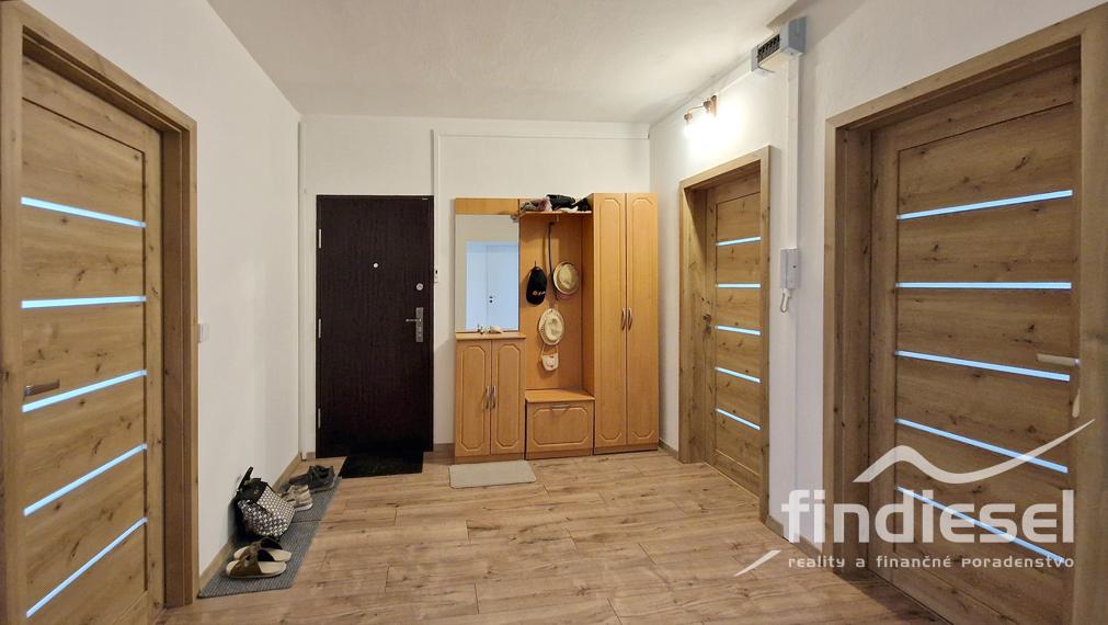 Moderný 3 izbový byt na prenájom, ul. Šoltésovej, Prievidza