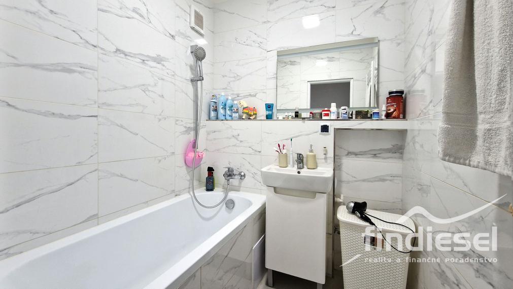 Moderný 3 izbový byt na prenájom, ul. Šoltésovej, Prievidza