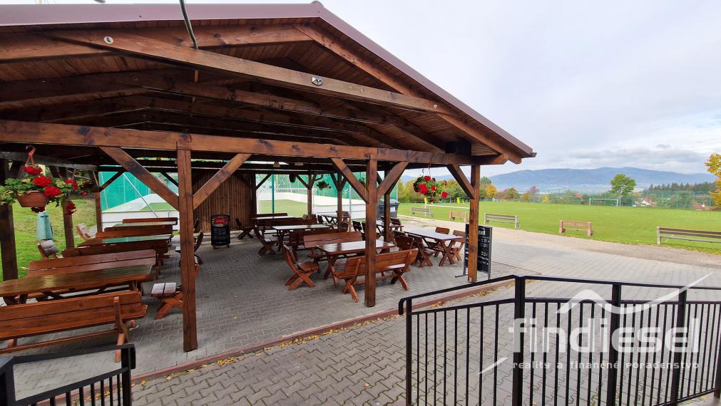 Pizzéria v plnej prevádzke s terasou a rozvozom, Prievidza