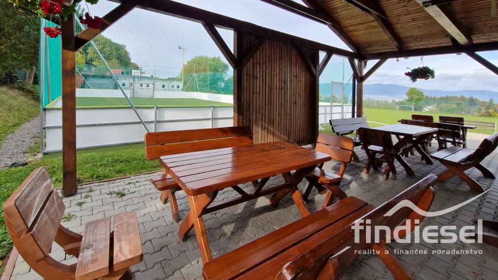 Pizzéria v plnej prevádzke s terasou a rozvozom, Prievidza