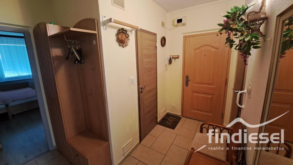 Väčší 3 izbový byt na prenájom, M. Gorkého, Prievidza