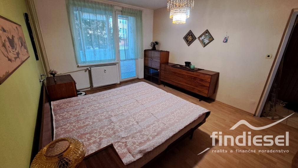 Väčší 3 izbový byt na prenájom, M. Gorkého, Prievidza