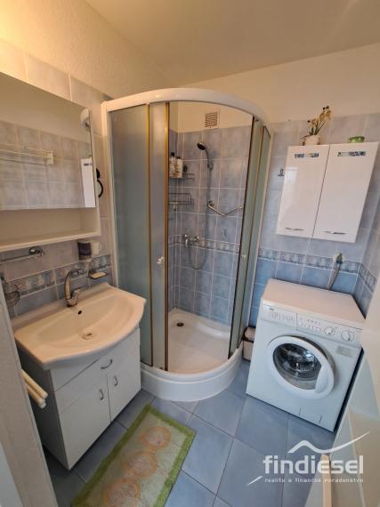 Väčší 3 izbový byt na prenájom, M. Gorkého, Prievidza