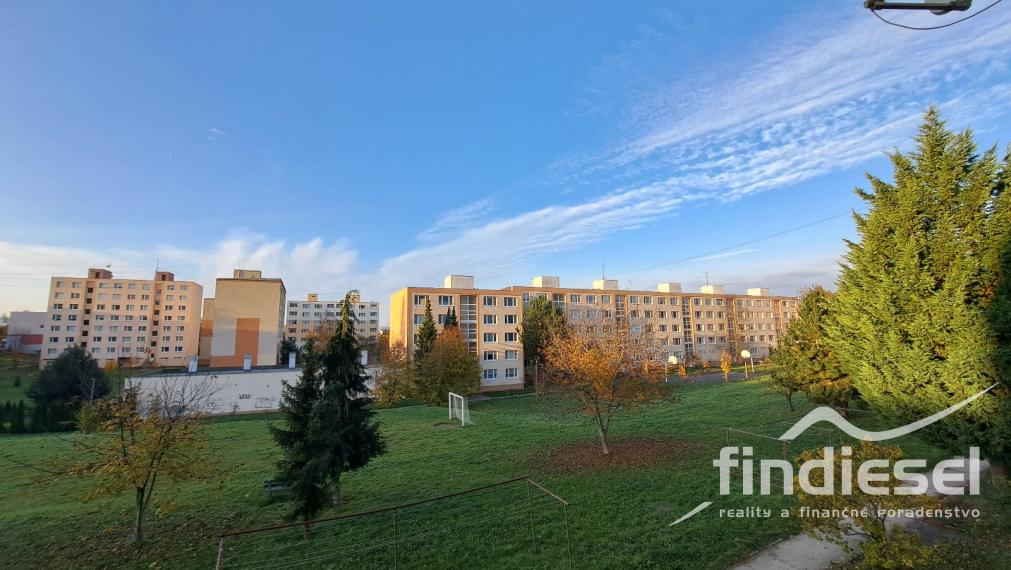 Väčší 3 izbový byt na prenájom, M. Gorkého, Prievidza