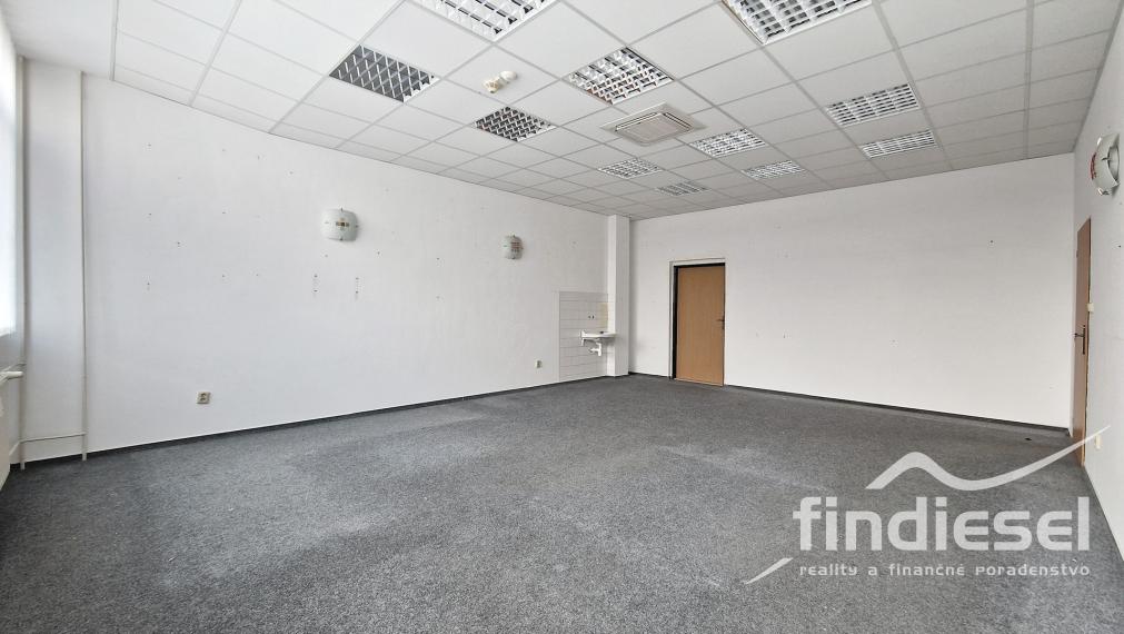 Kancelársky priestor na prenájom,44 m2,M.Falešníka,Prievidza