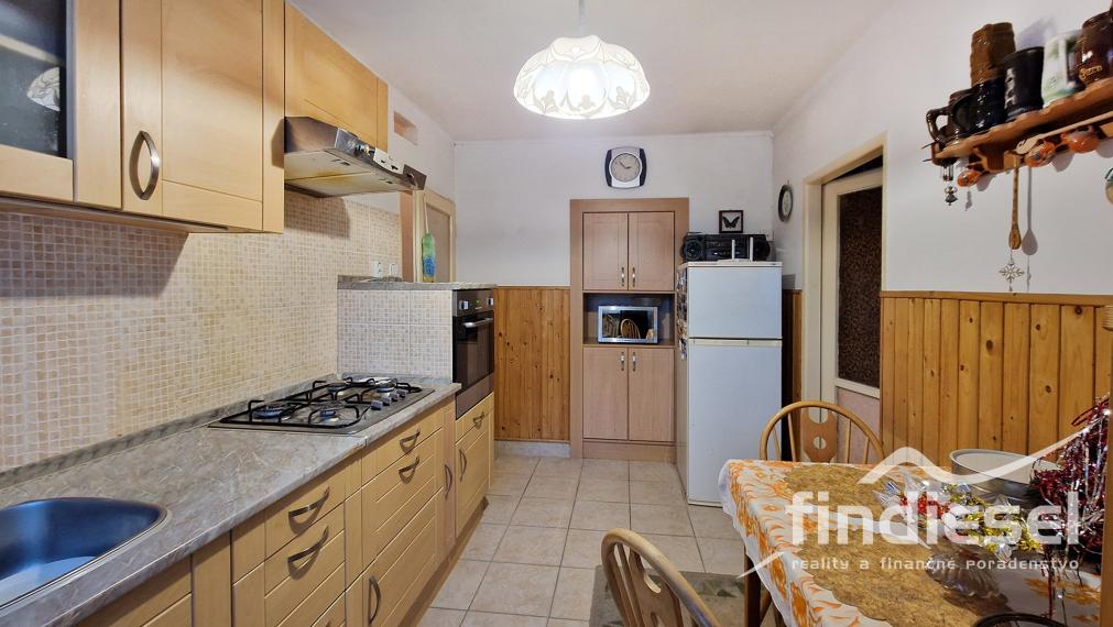 PRIPRAVUJEME!  4 izbový byt, 91m2, Sama Chalupku, Prievidza