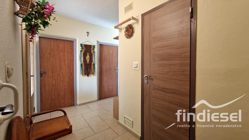 3-izbový byt na predaj, 80 m2, M. Gorkého, Prievidza