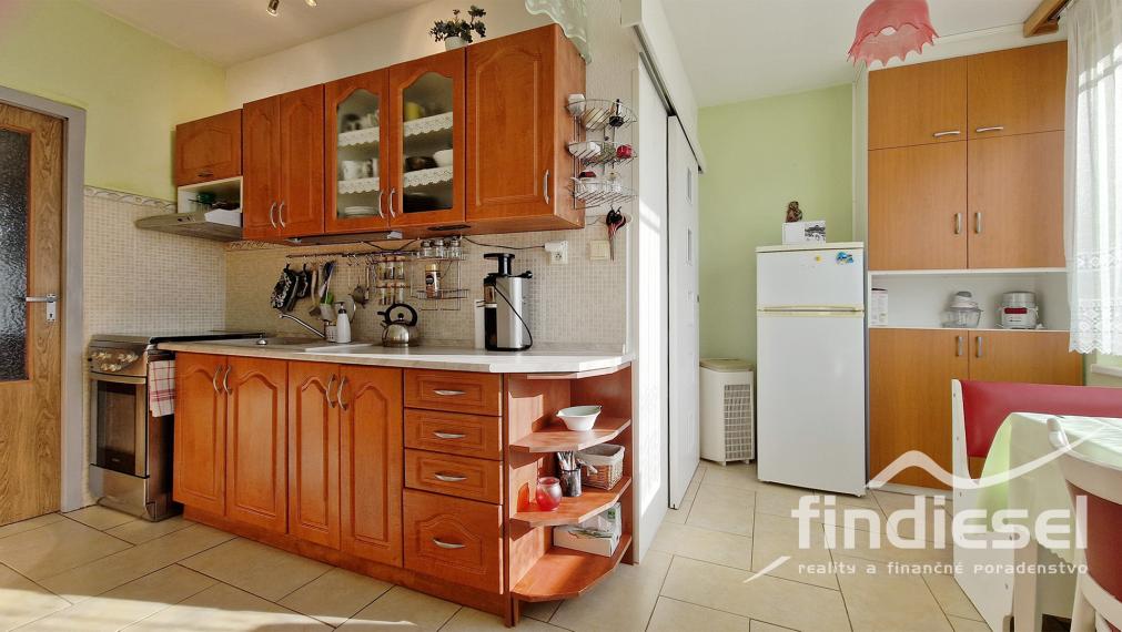 3-izbový byt na predaj, 80 m2, M. Gorkého, Prievidza