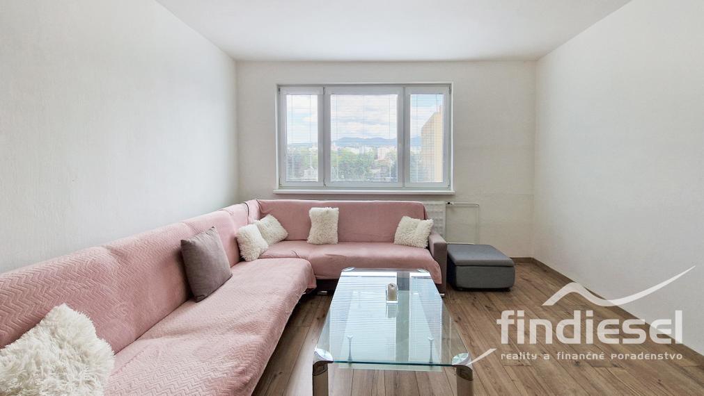 Jedinečný 4 izbový byt, 84m2, Šoltésovej, Prievidza