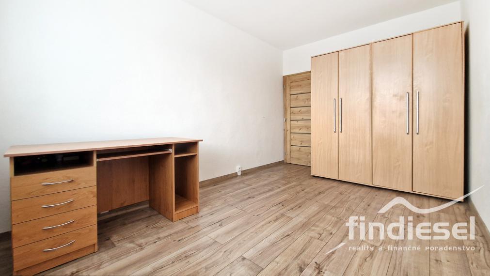 FINDIESEL reality - Jedinečný 4 izbový byt, Prievidza