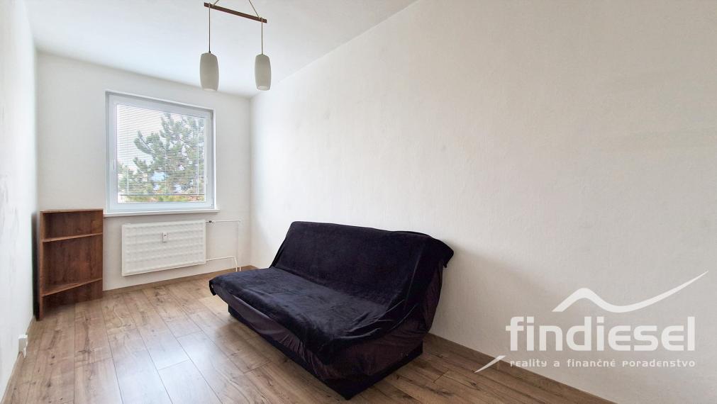 FINDIESEL reality - Jedinečný 4 izbový byt, Prievidza