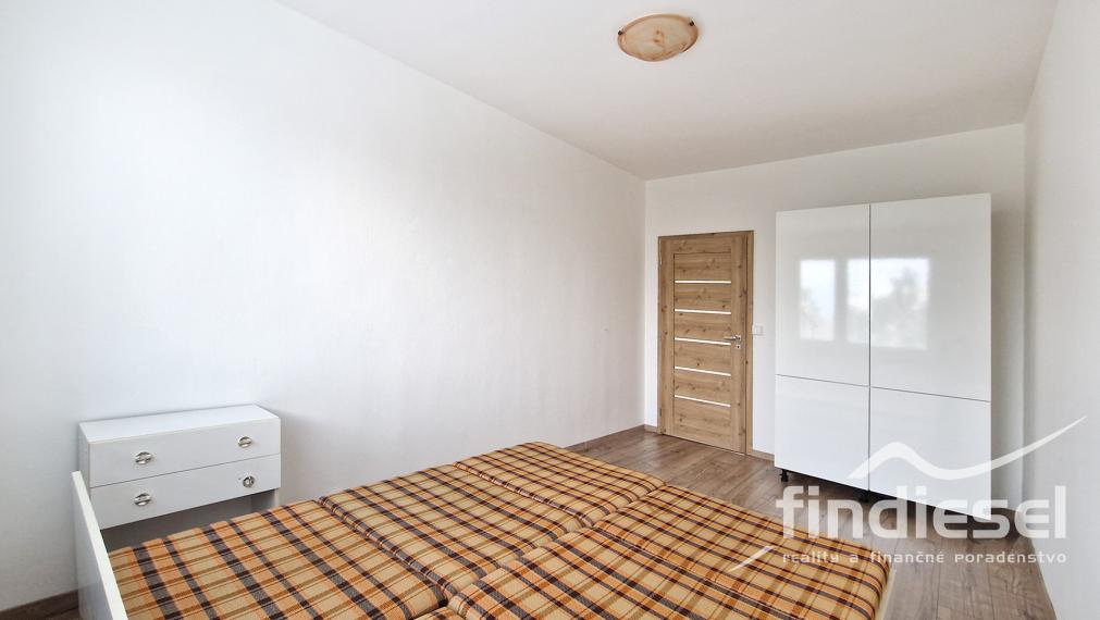 FINDIESEL reality - Jedinečný 4 izbový byt, Prievidza