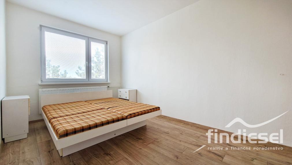 FINDIESEL reality - Jedinečný 4 izbový byt, Prievidza