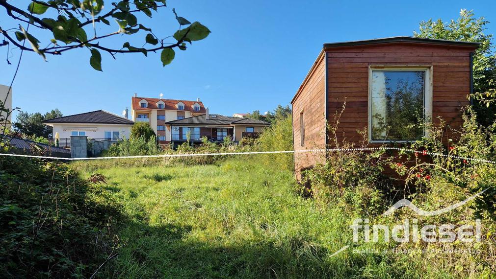 FINDIESEL reality - Pozemok vhodný na stavbu domu, Prievidza