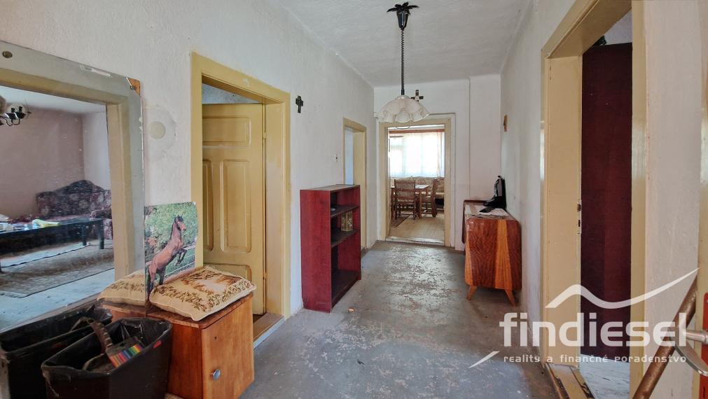 Rodinný dom, Heľpa, veľkorysý pozemok