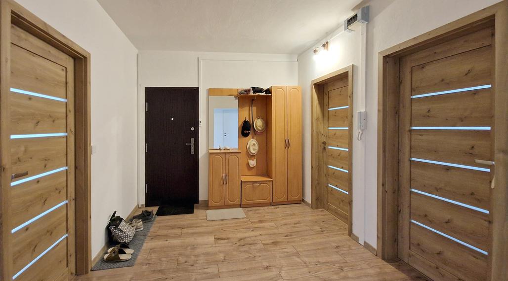 Moderný 4 izbový byt na prenájom, ul. Šoltésovej, Prievidza