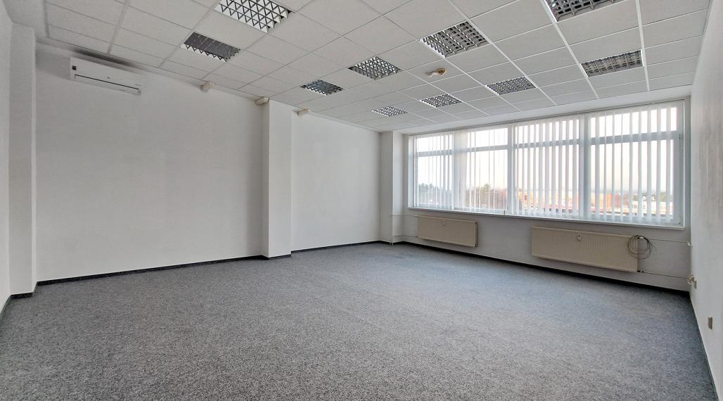 kancelária na prenájom, 45m2, M. Falešníka, Prievidza