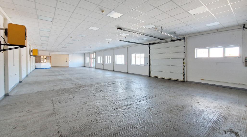 Komerčný areál na prenájom, Prievidza