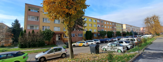 Väčší 3 izbový byt na prenájom, M. Gorkého, Prievidza