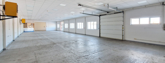 Komerčný areál na prenájom, Prievidza