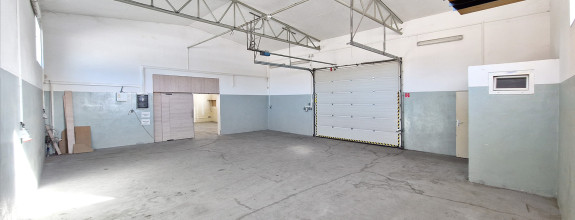 Reprezentatívna budova na podnikanie, Prievidza