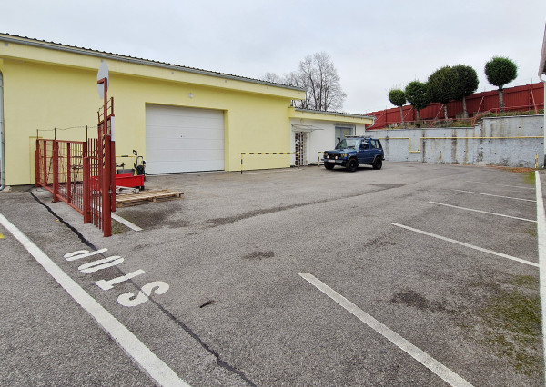 Reprezentatívna budova na podnikanie, Prievidza