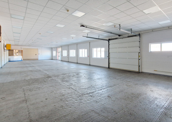 Komerčný areál na prenájom, Prievidza