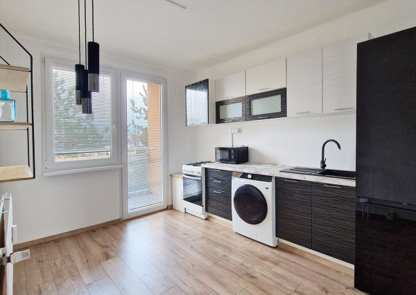 FINDIESEL reality - Jedinečný 4 izbový byt, Prievidza